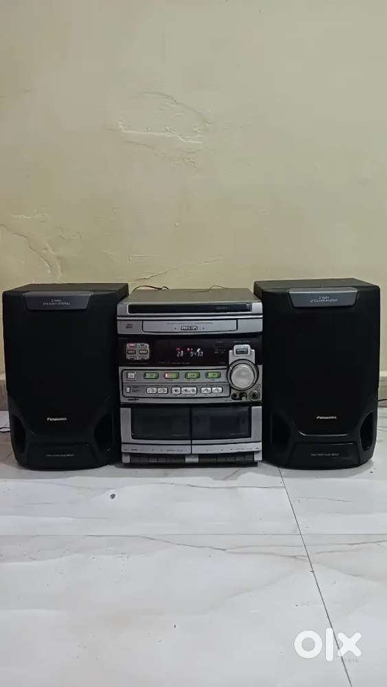 PHILLIPS  MUSIC SYSTEM hifi dbb bass and is surround