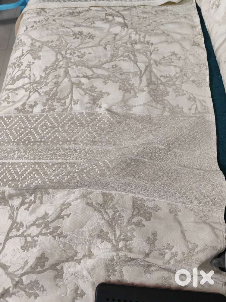 Alaccidental car no casualty, only body and frong axel is damaged