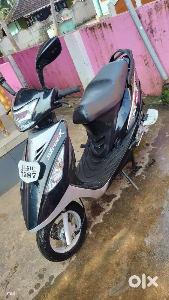 ഉമ്മയുടെ വണ്ടി ആണ് 7000 ഓടിയിട്ടുള്ളൂ നോ replacement no accident