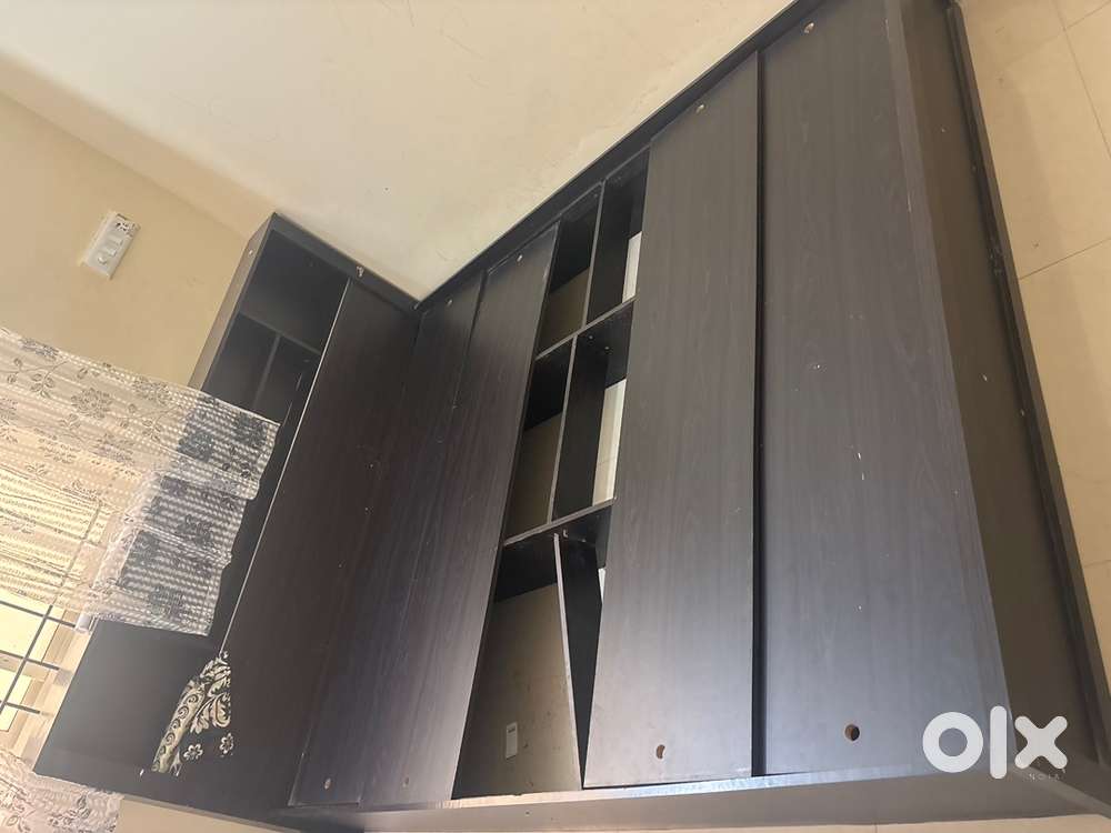 COT selling which is dimadable