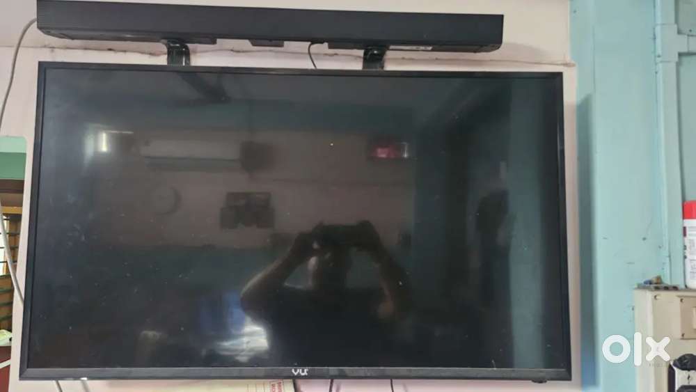 VU 40 inch TV for sale