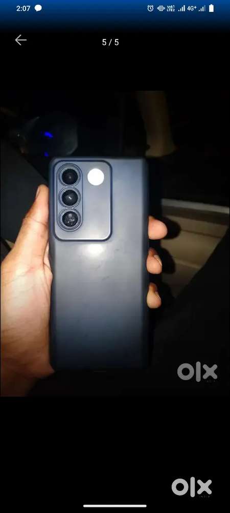 Best condition one year old phone Vivo v27 pro