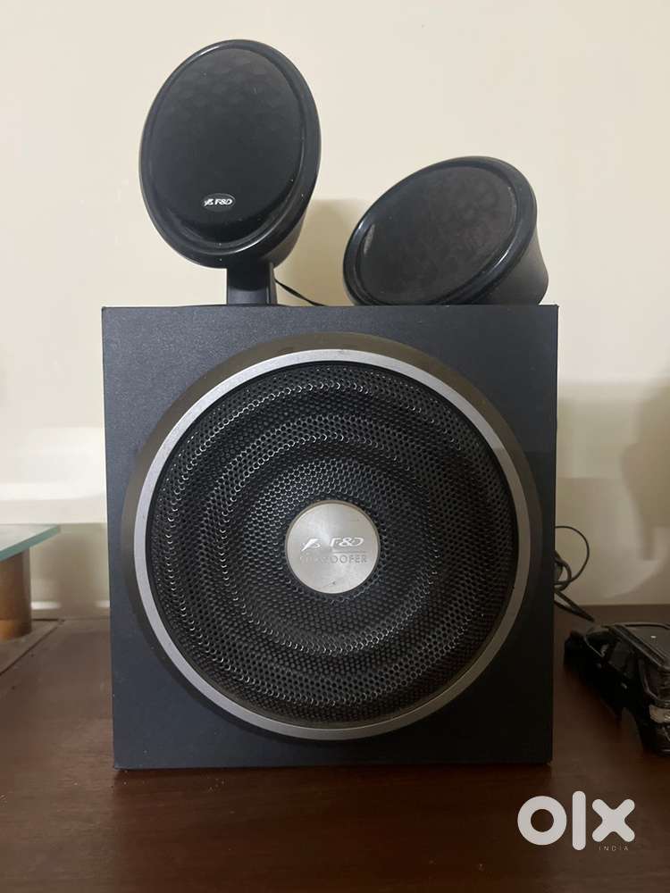 F&D speakers 2.1 4000W