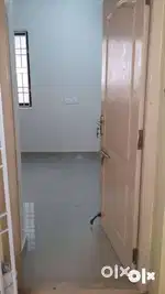 UNFURNISHED COMMERCIAL SPACE (OFFICE) - SINGLE ROOM FOR RENT