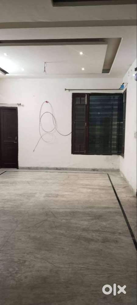 Room for Rent Dwarka Enclave, (Rate is negotiable)
