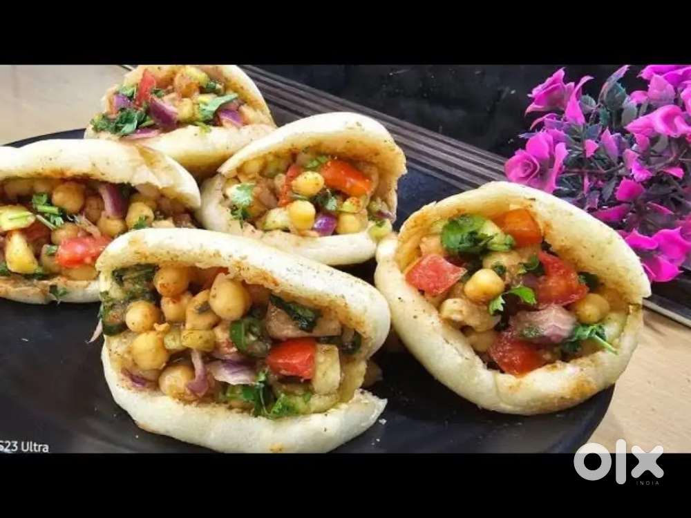 Helper for kulcha shop.