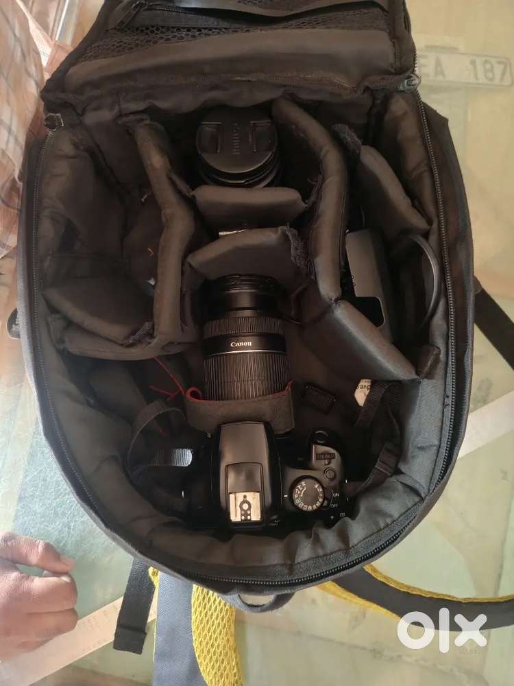 Canon eos 1300d camera