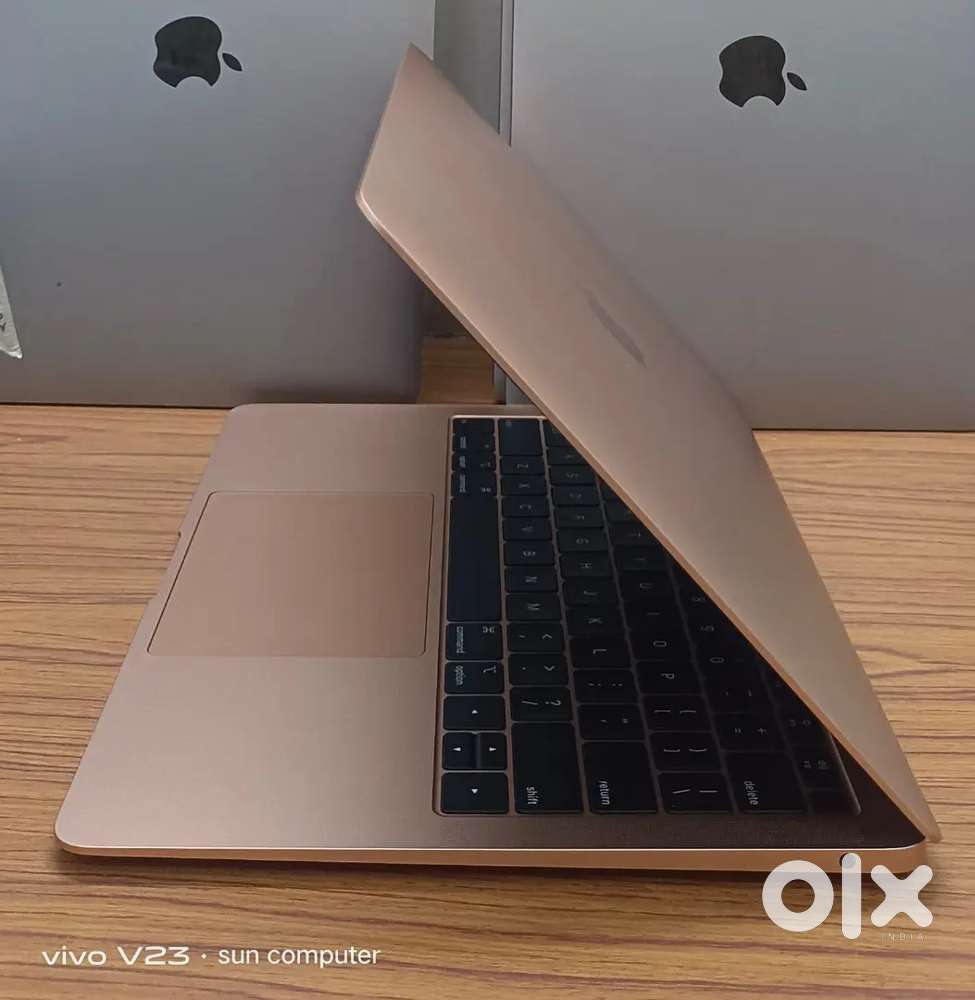 MacBook pro ram 8 SSD 256 gb new candision