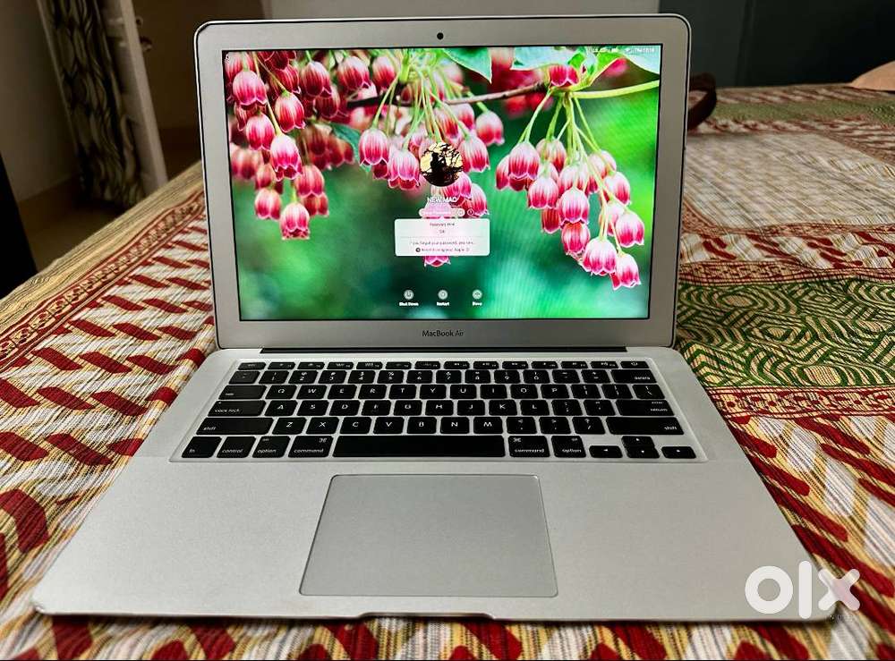 Macbook Air 2017 Model