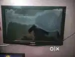 Samsung 32-inch LED TV – Working Condition, Screen Damaged