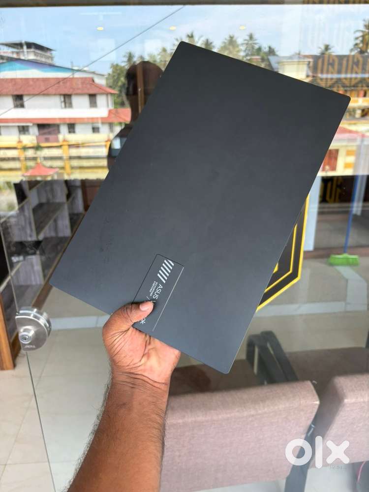ASUS VIVOBOOK ryzen 5
