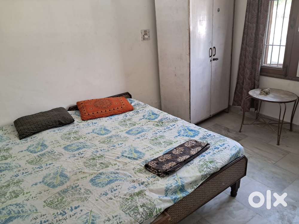 Fully Furnished,Independent,1 AC Room,Kitchen,Bath,Grnd Flr,Sector 69
