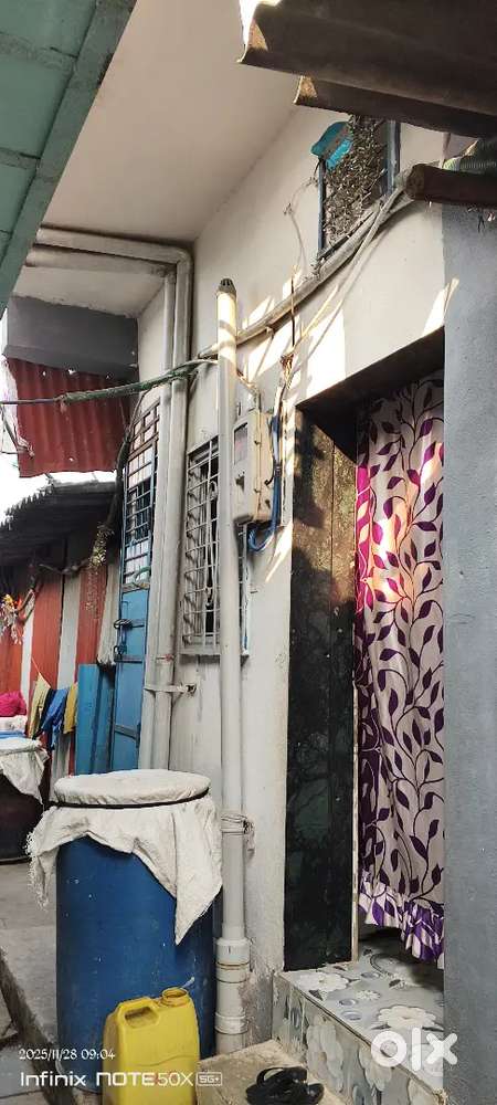 Ground flor 180sqrt first flor 210sqrt last tenish 210sqrt