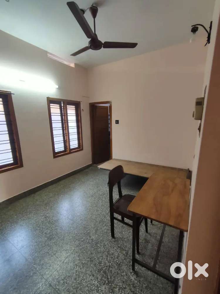 PG room for boys at Kuravan konam, Kowdiar