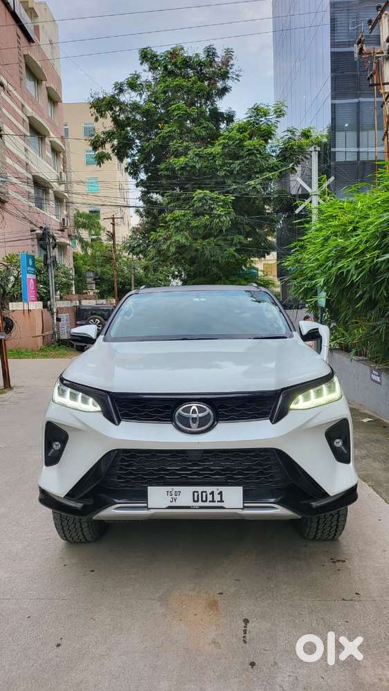 Toyota Fortuner Legender 4X2 AT 2.8, 2022, Diesel