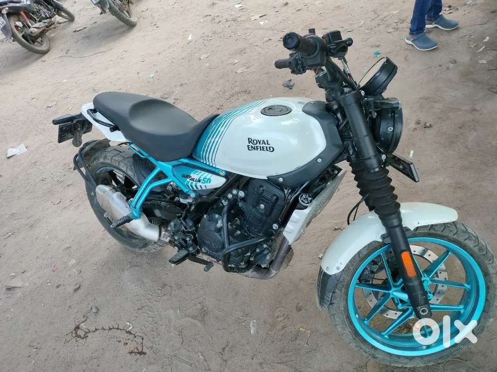 Royal Enfield guerrilla 450 only 1 year old