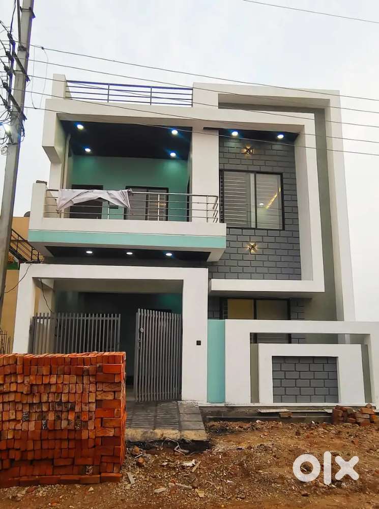 Borsi  sunder nagar 4 bhk house for sale 
Main road se 50 metre