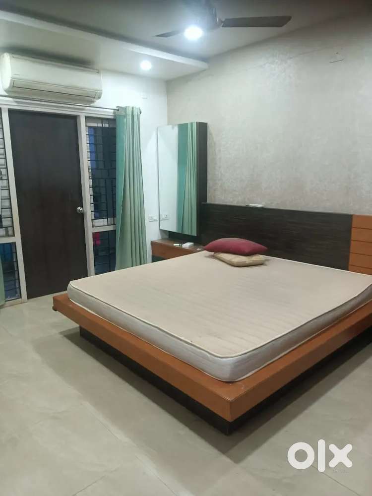 1 bkt Rs 10,000 for family bachelor near Patia v mart