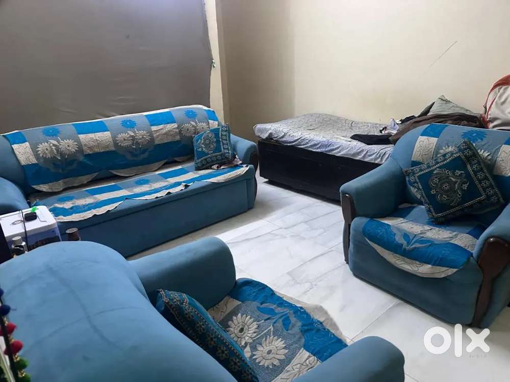 Need one male roommate pg