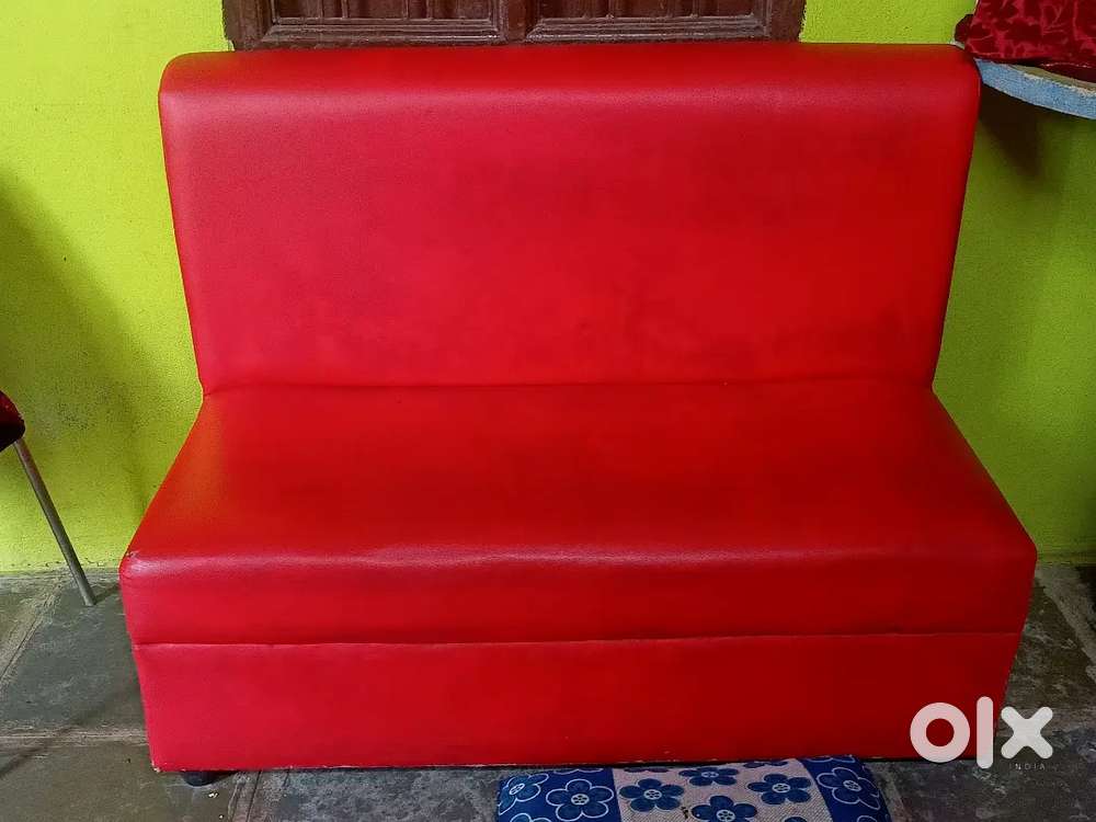 Sofa red colour need