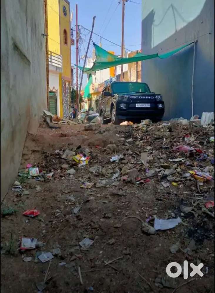 प्लाट बेचना है लिंक रोड इटारसी रोड के सेंटर में