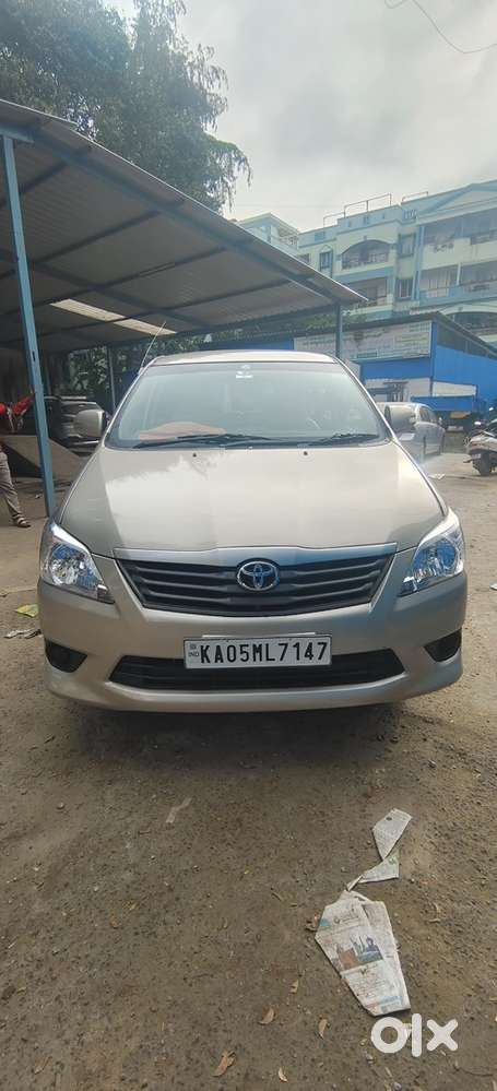 Toyota Innova 2012 Diesel Well Maintained