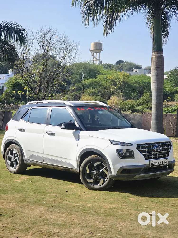 Hyundai New Venue 2020 Petrol 170000 Km Driven