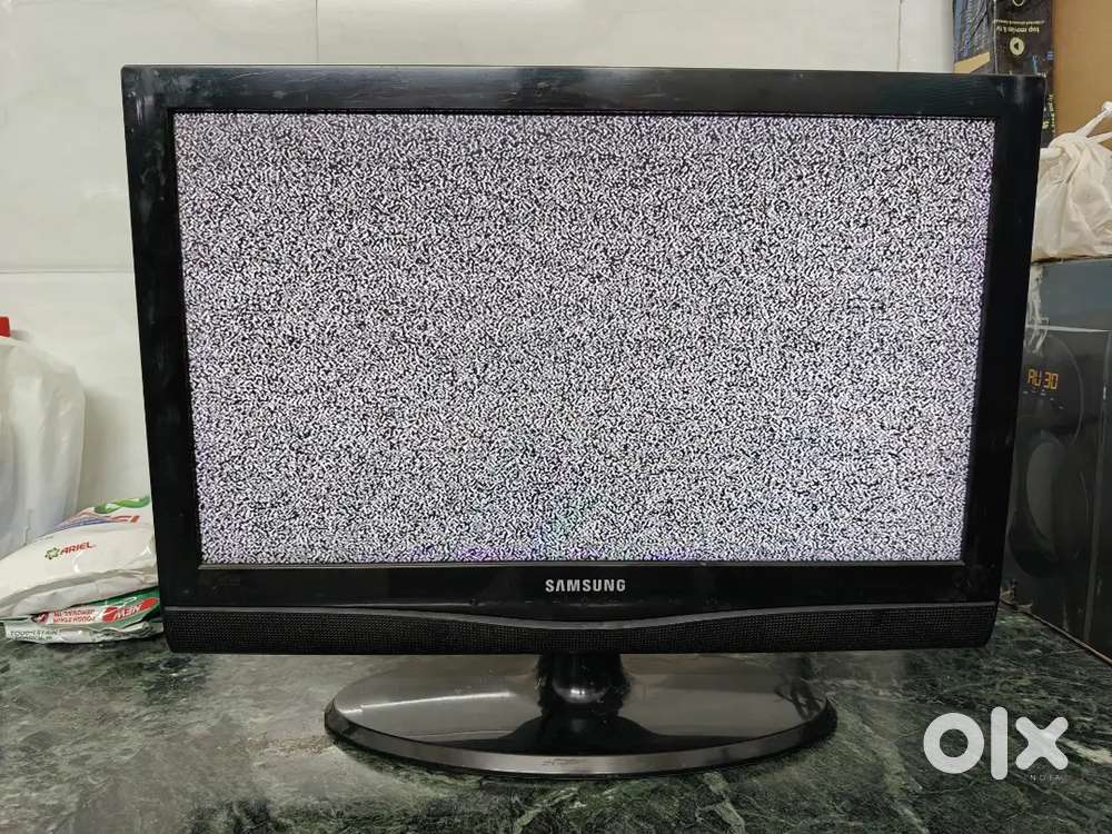 Samsung 22 Inch LCD TV + Monitor