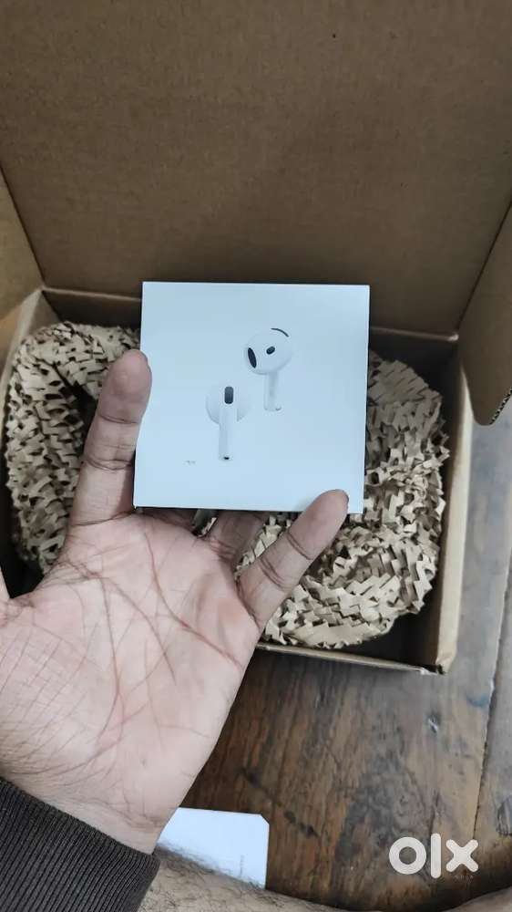 Airpods 4 ANC