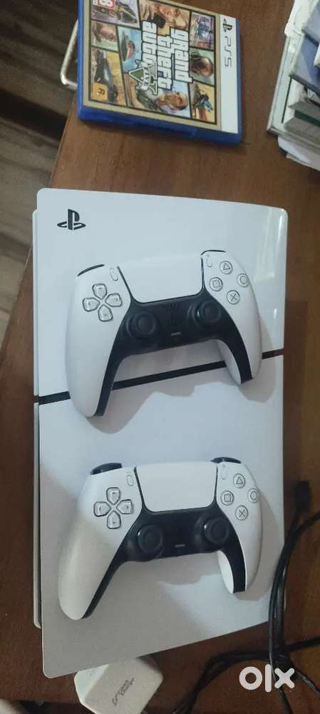 PS5 slim  2 controller brand new I have purchased them 2 weeks ago new
