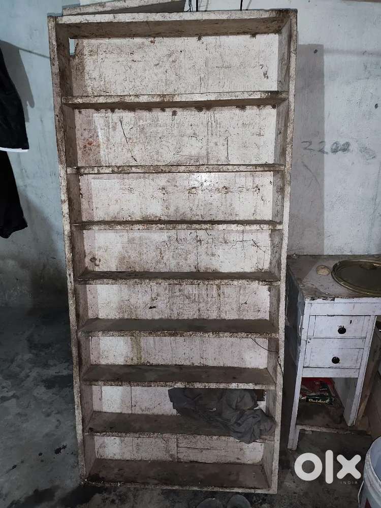 Rack saman rkhne k liyee