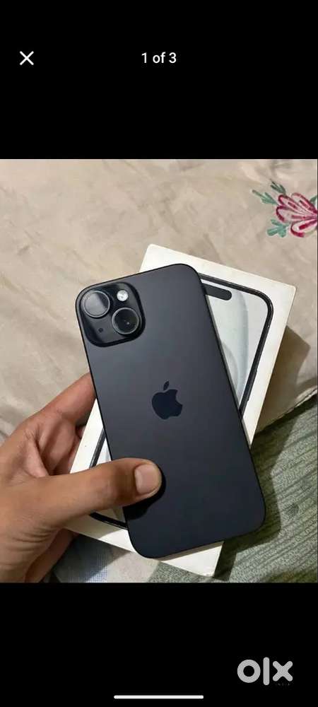 Iphone 15 
black