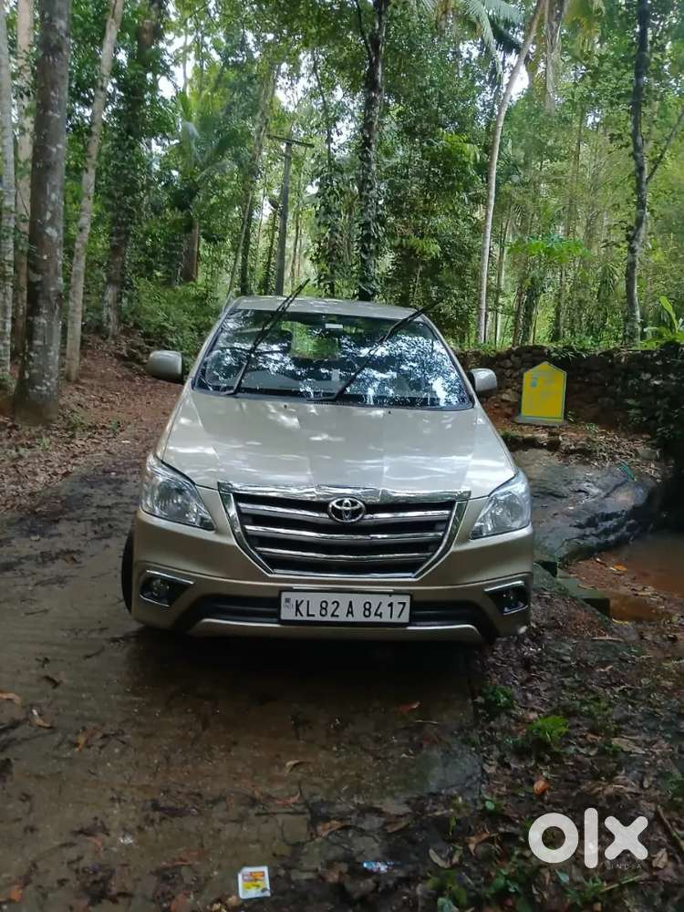Toyota Innova 2011 Diesel 153000 Km Driven
