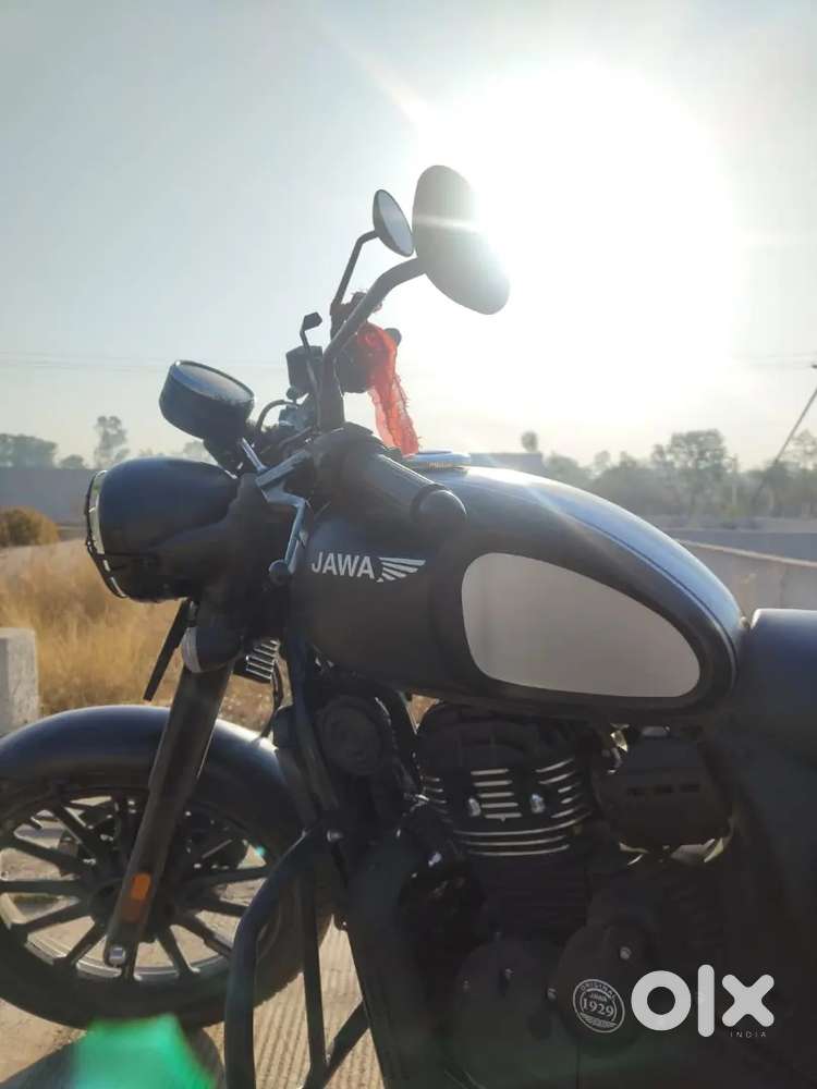 Jawa 42 dual tone infinity black matte  Sep 2024