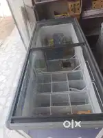 Voltas deep fridge horizontal glass top 500 litre