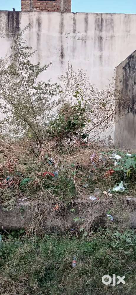 Commercial space of shop plot for sale 12×15 secE