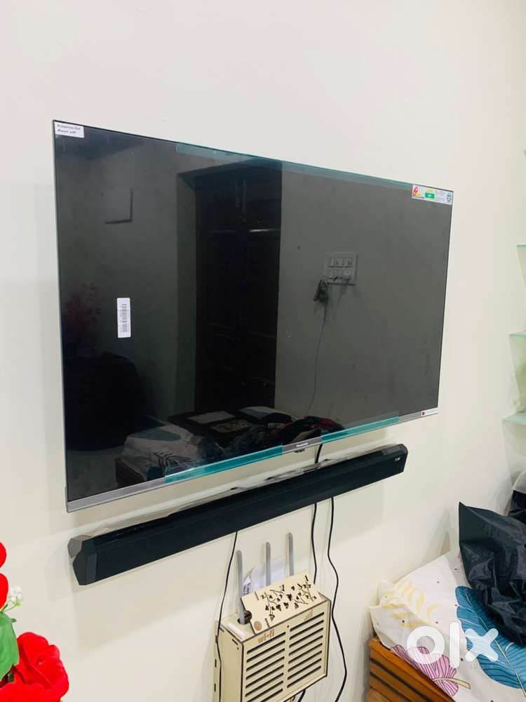 PANASONIC TV 43 INCHES