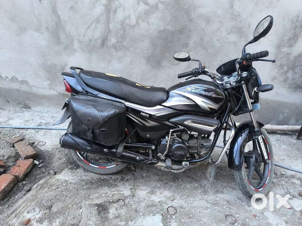 New battery bike is good condition self start