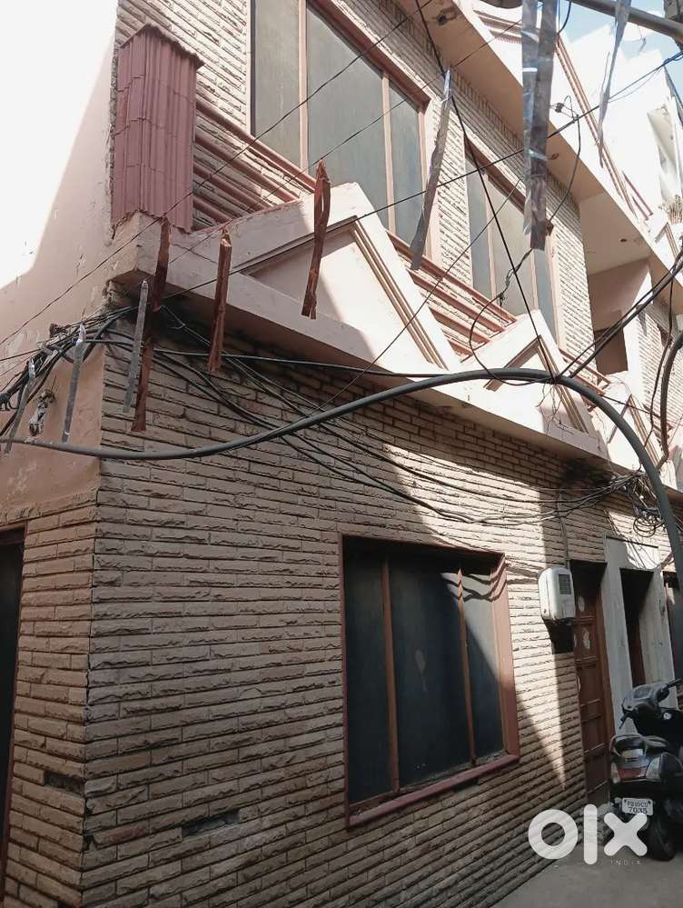 2 bedroom, 2 washroom, 1kitchen available