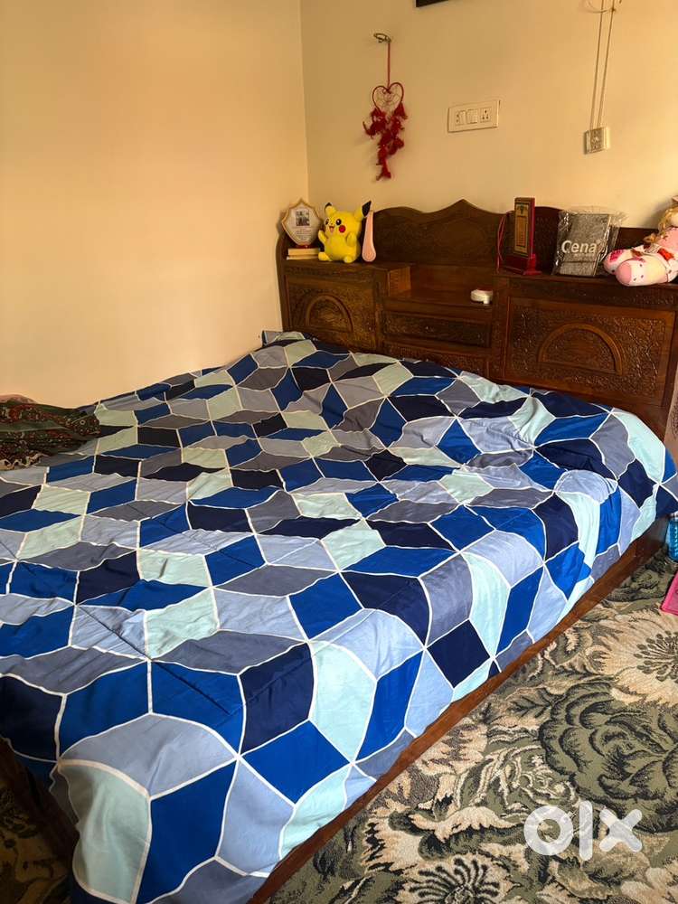 Polished Walnut bed with huge space