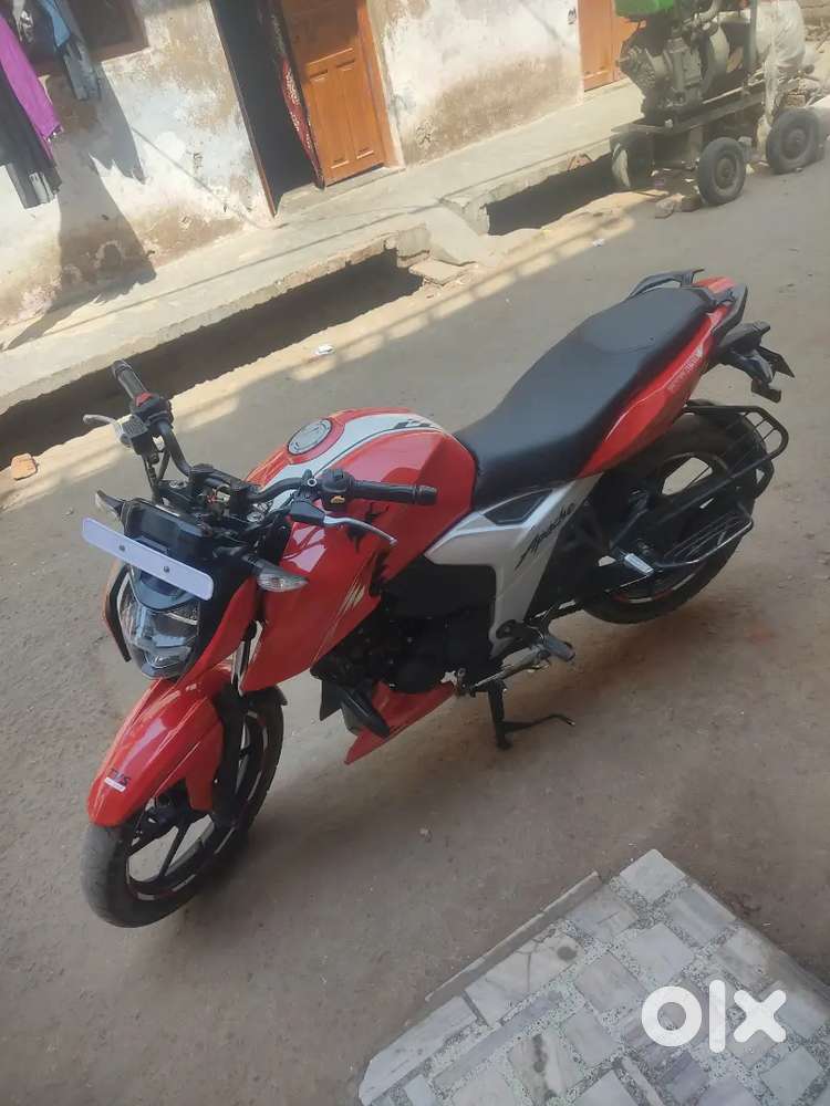 Apache RTR 160 4v
