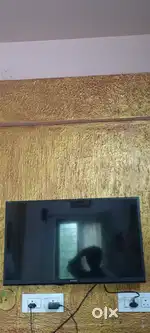 Sony 32 Inchs HD TV aurgent money