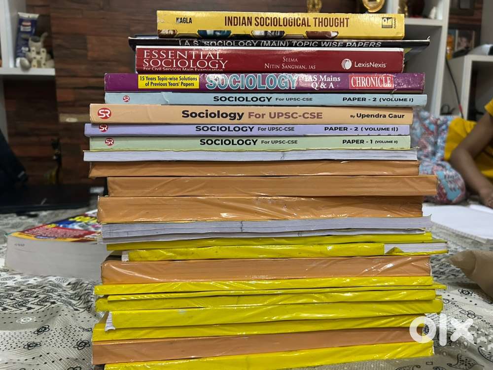 Vajiram complete materials from delhi worth 60k only at 10k.negotiable