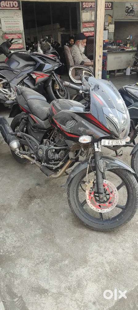 220 Super Auto Valsad Dhobitalav