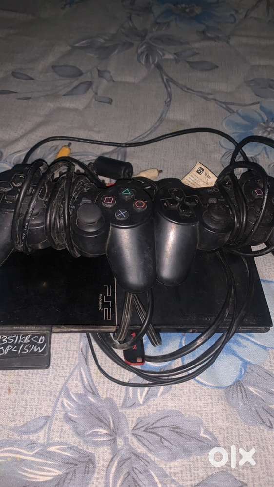 Play station 2 with 2 remotes