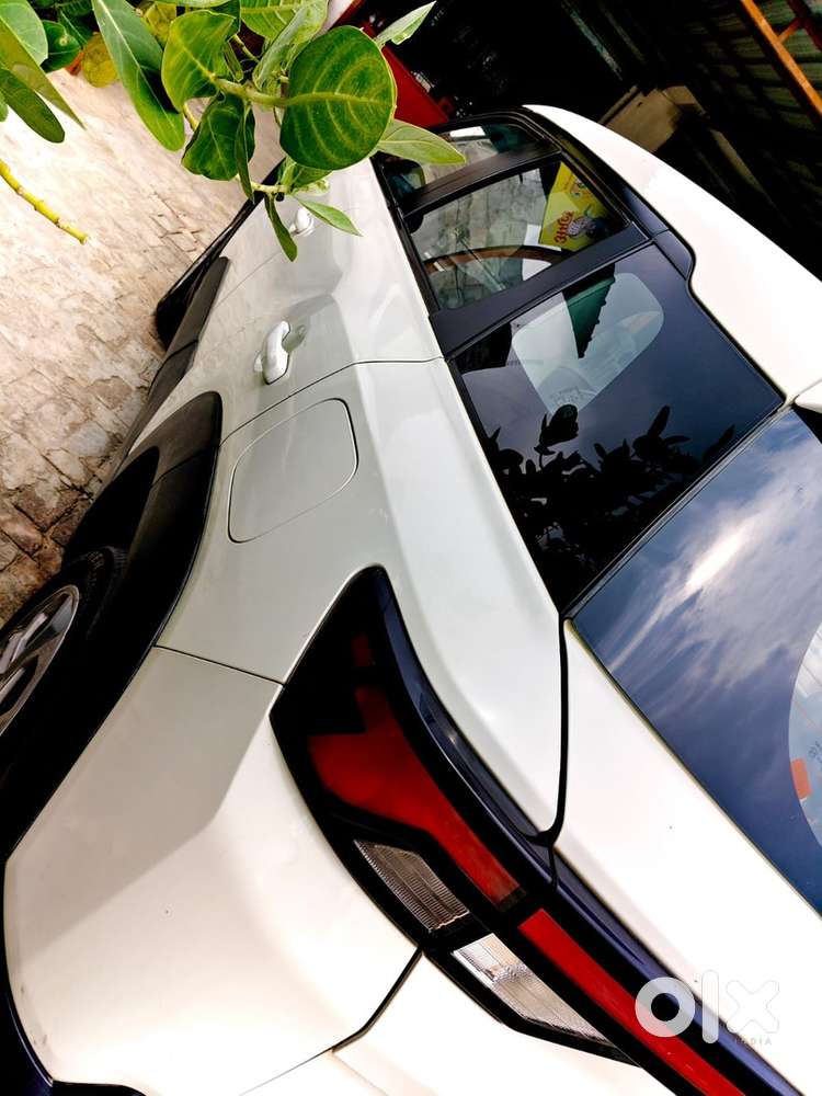 Maruti Suzuki Vitara Brezza 2023 Petrol Well Maintained