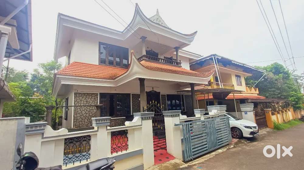 Near koorkenchery / Chiyyaram -Furnished/ 5 cent 2000 sqft 4 bhk House