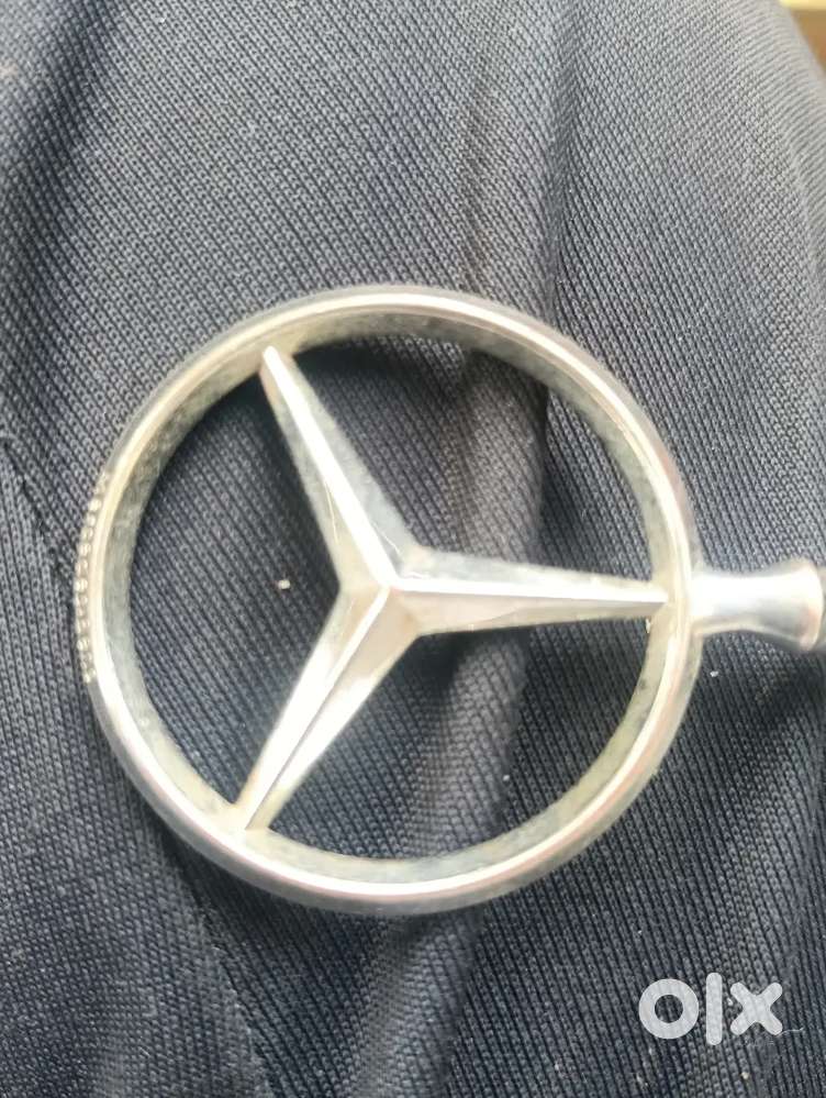 Mercedes logo