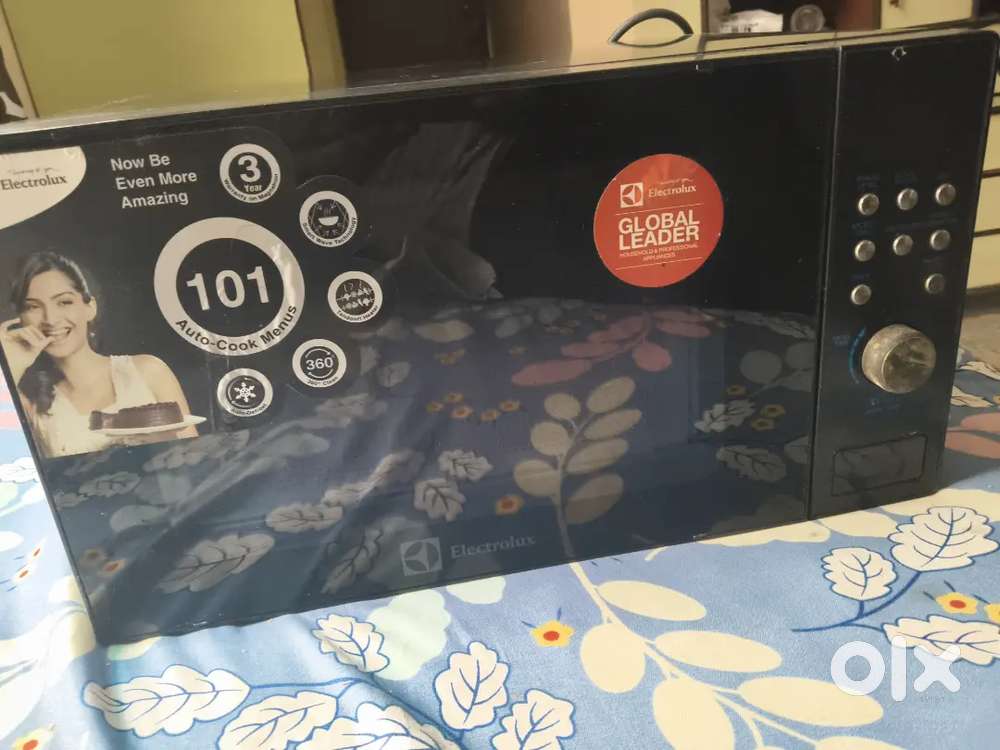 Black Microwave Oven – Powerful, Stylish, and Easy to Use