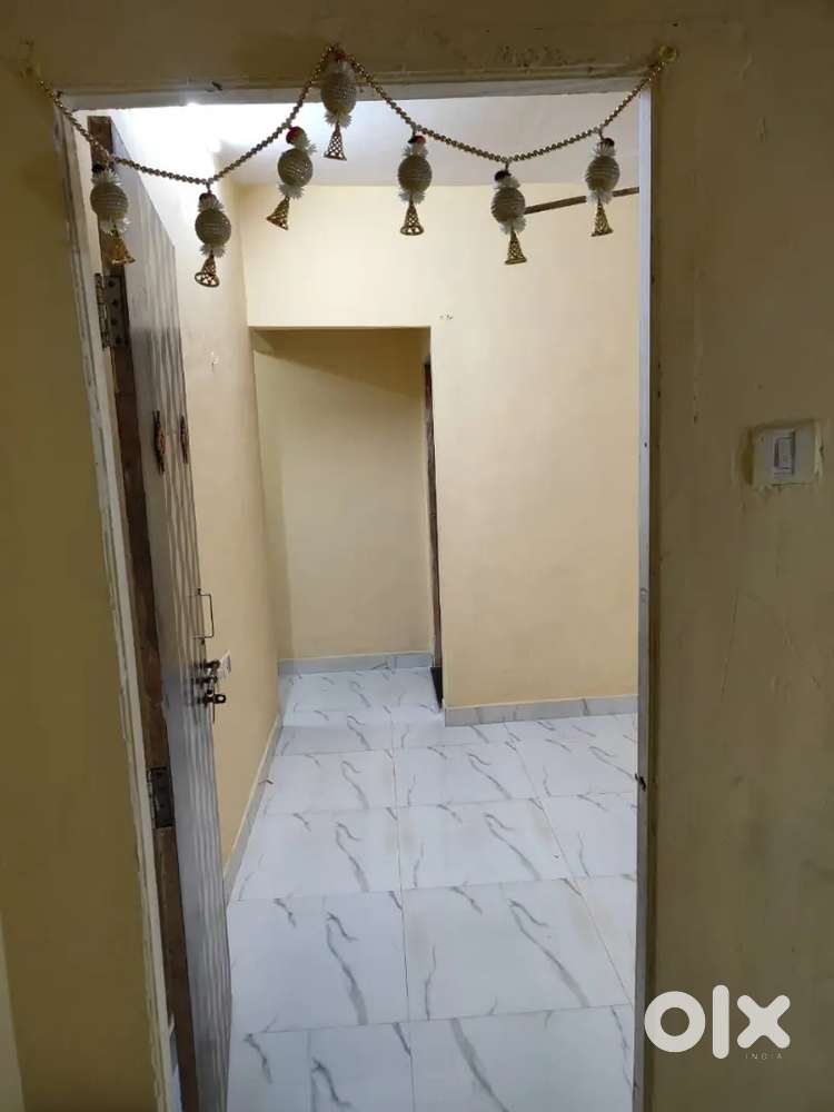 Urgent! Male flatmate required.